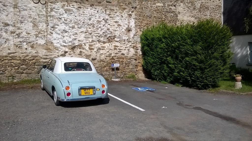 Contact Hotel Du Cerf Château-Gontier Rum bild